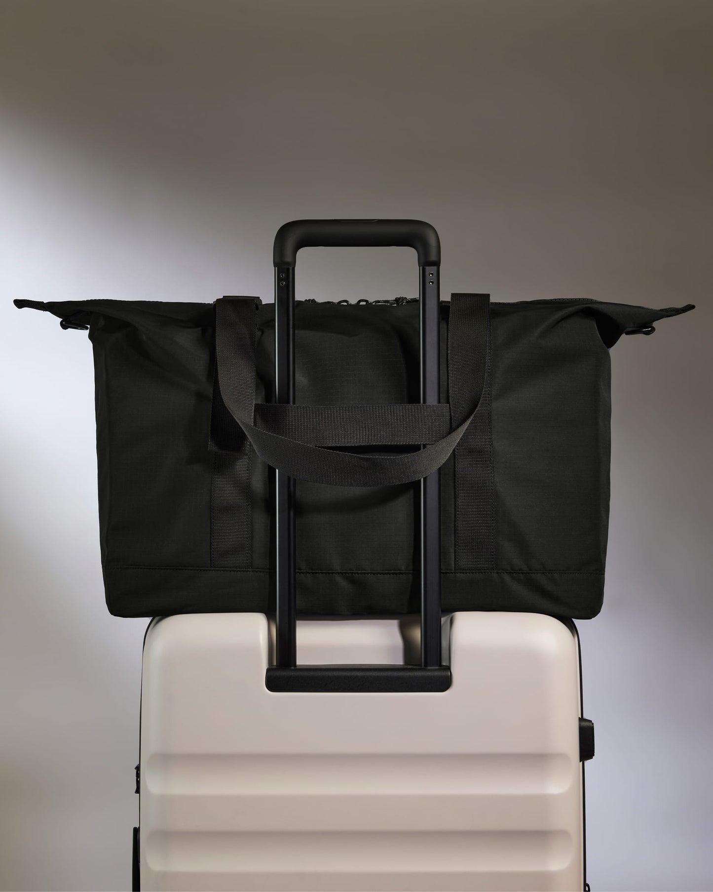 Essential Weekender Bag in Black