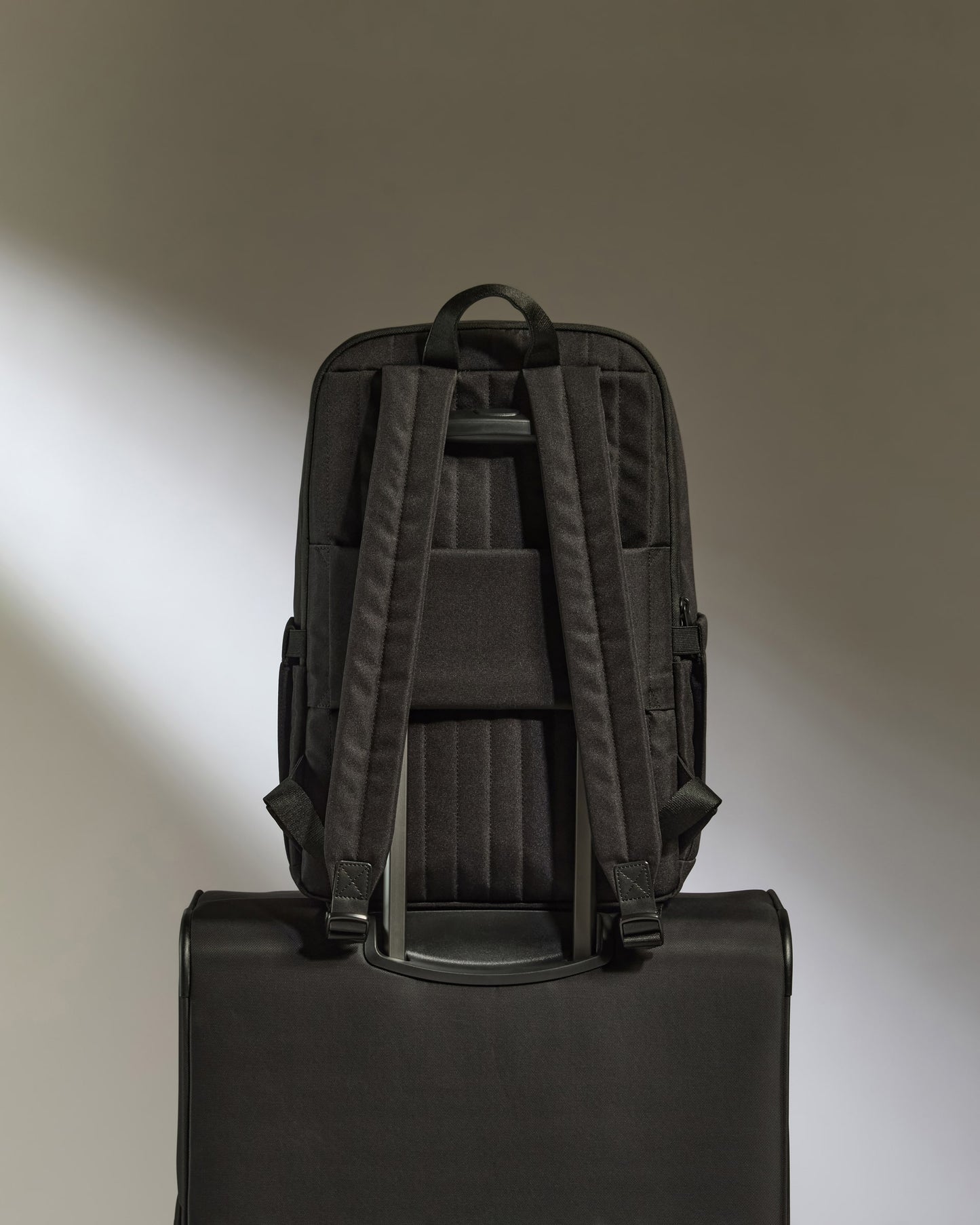 Backpack in Black - Urban Light