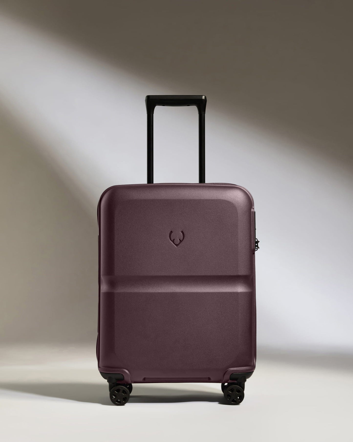 Antler Luggage - Cabin Suitcase in Lagoon Red - Single Stripe - Hard Suitcase - Standard Cabin Cabin Suitcase in Lagoon Red - Single Stripe | Cabin Bag & Hard Luggage