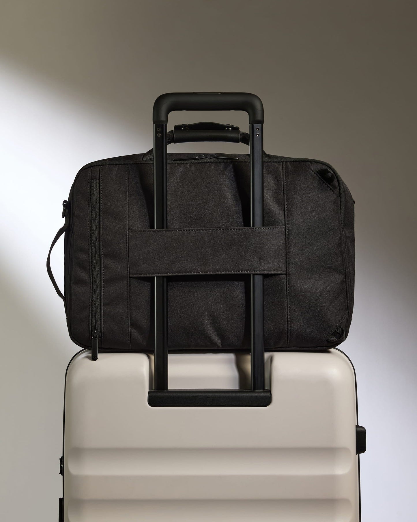 Antler Luggage - Messenger Bag in Black - Urban Light - Messenger Bag Messenger Bag in Black - Urban Light