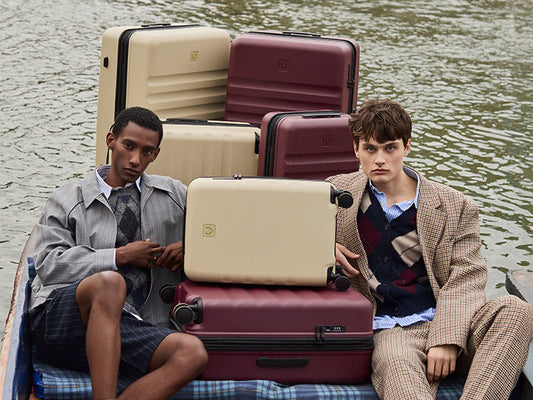 A tale of two hues: Dune and Cedar