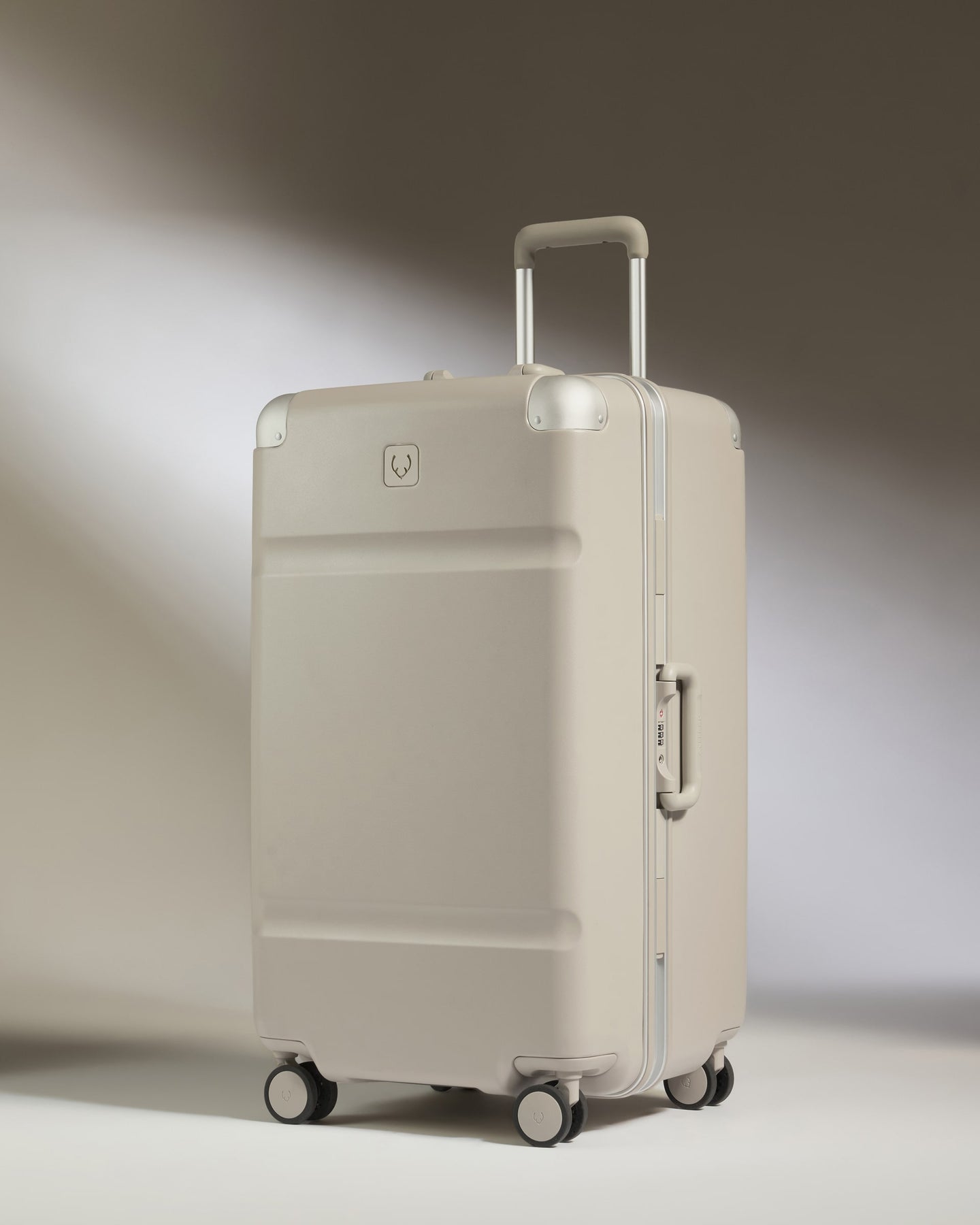 Trunk Suitcase in Sandstone - Heritage Stripe