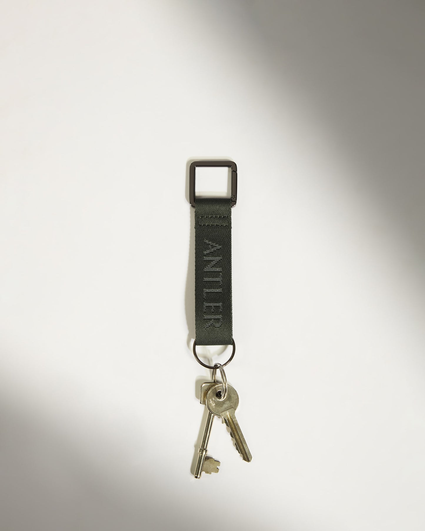 Icon Keyring in Dark Khaki Green
