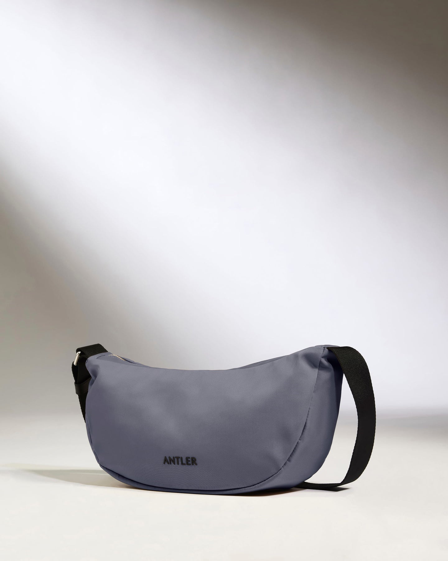 Icon Slingbag in Meadow Purple