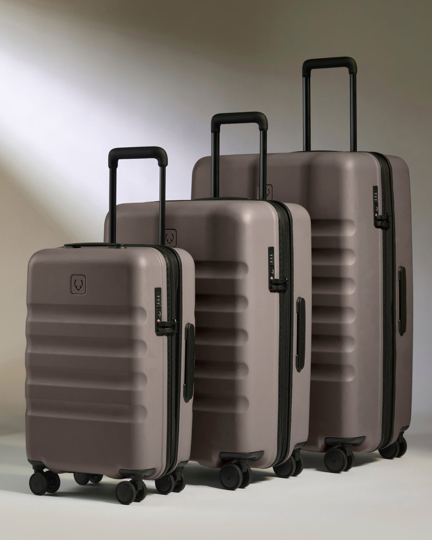 Expandable Cabin Suitcase Set in Pebble Grey - Icon Stripe
