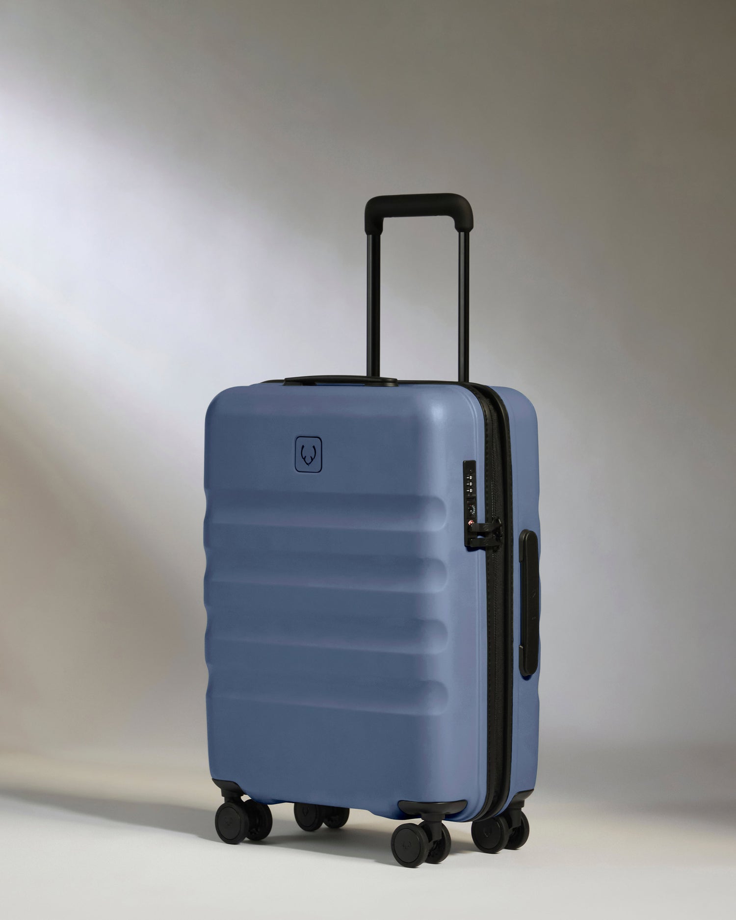 Cabin Suitcase in Ocean Blue - Icon Stripe