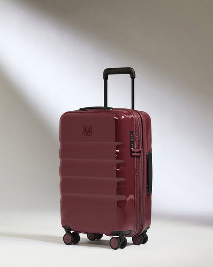 Expandable Cabin Suitcase in Cedar Red Gloss - Icon Stripe