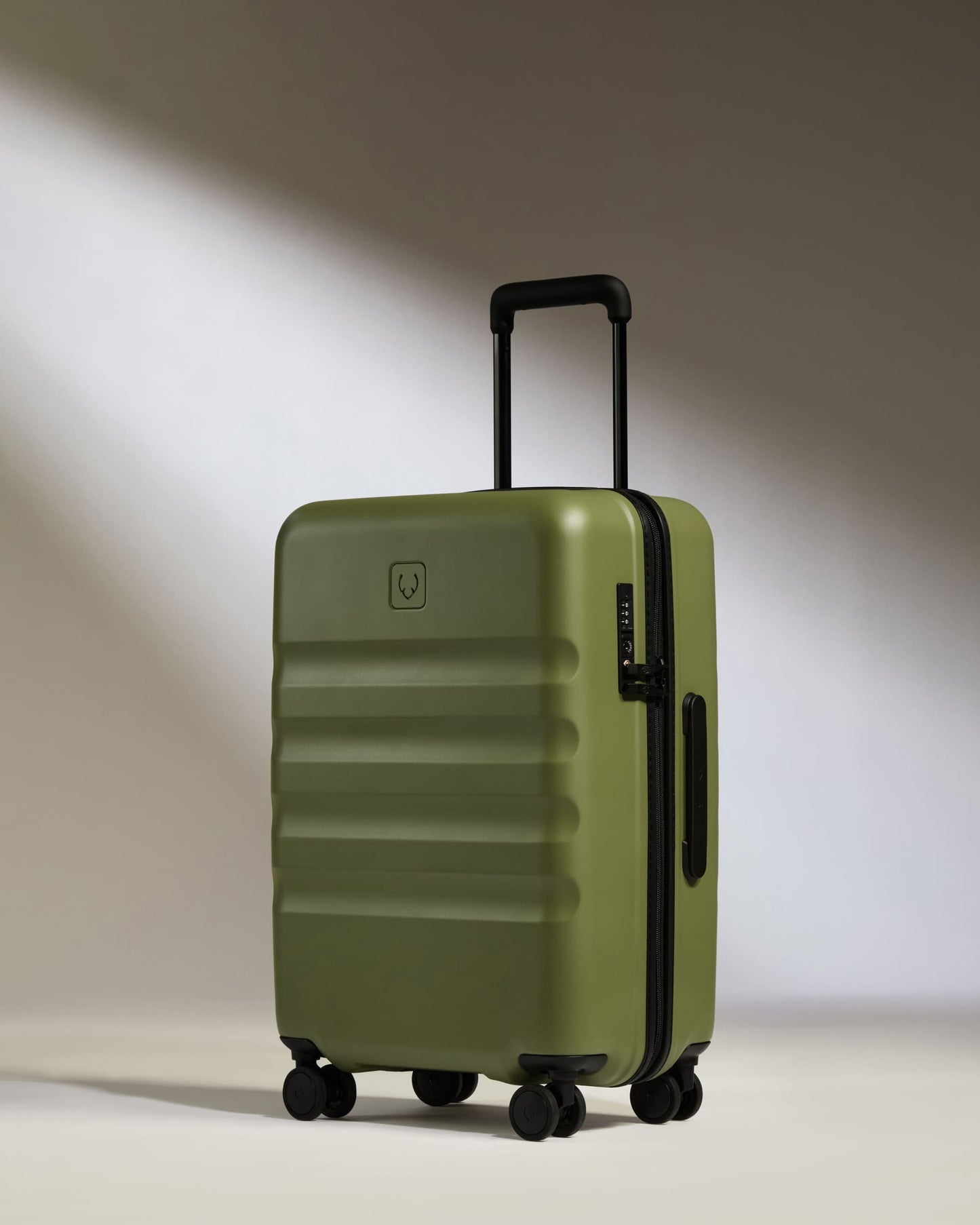 Large Cabin Suitcase in Fern Green - Icon Stripe