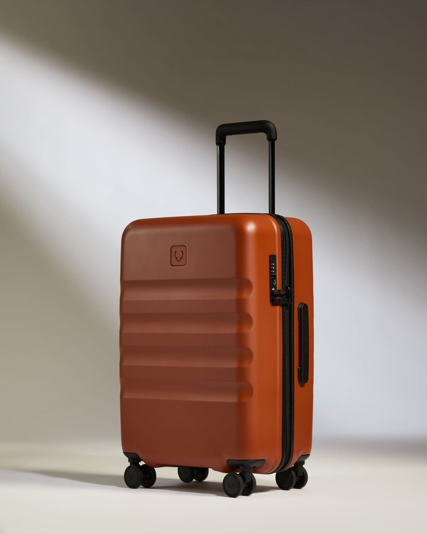 Large Cabin Suitcase Set in Maple Red - Icon Stripe