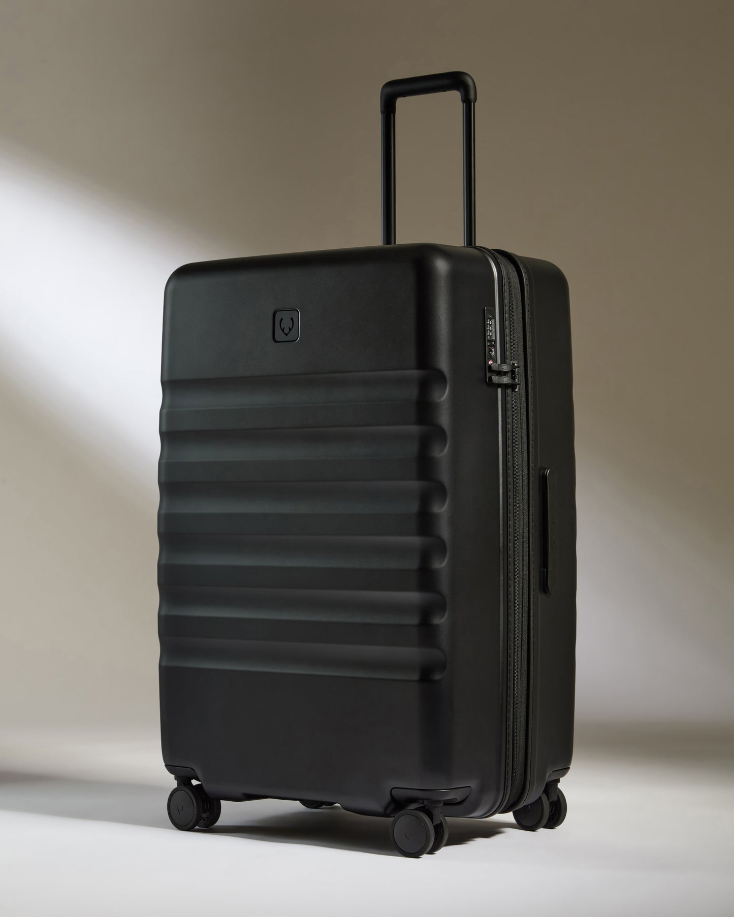 Suitcase Set in Black - Icon Stripe