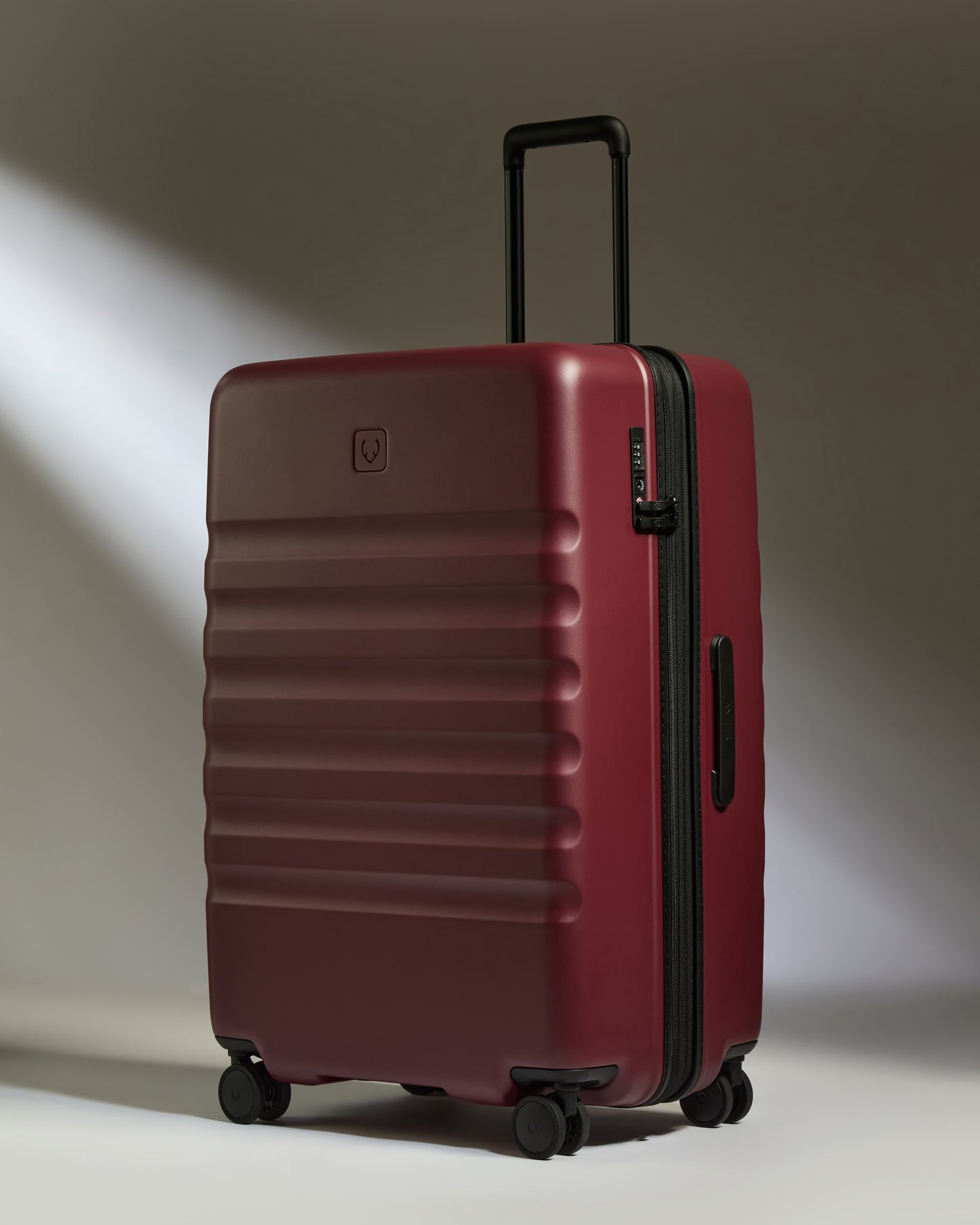 Expandable Cabin Suitcase Set in Cedar Red - Icon Stripe