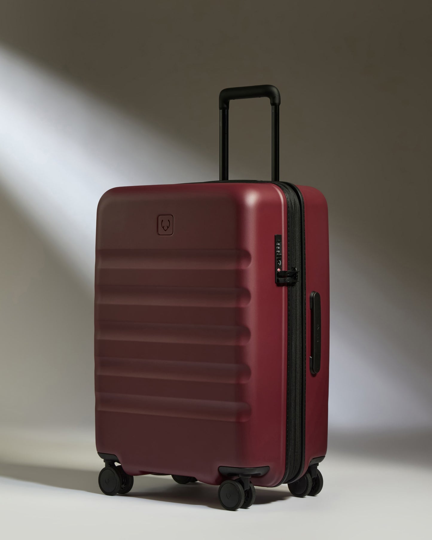 Expandable Cabin Suitcase Set in Cedar Red - Icon Stripe