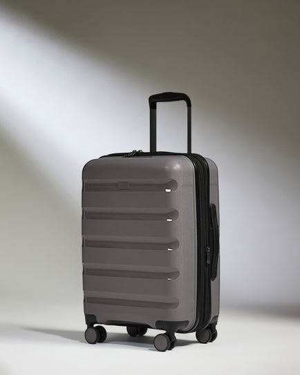 Expandable Cabin Suitcase in Gloss Gull Grey -  Logo Stripe