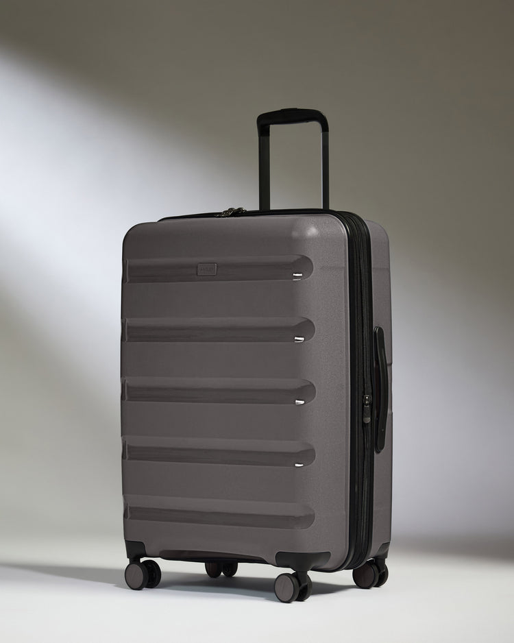 Medium Suitcase in Gloss Gull Grey - Logo Stripe