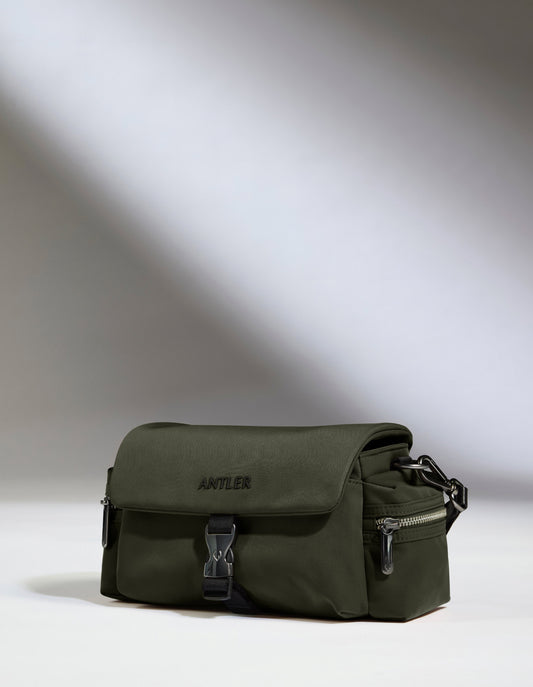 Icon Mini Messenger in Dark Khaki
