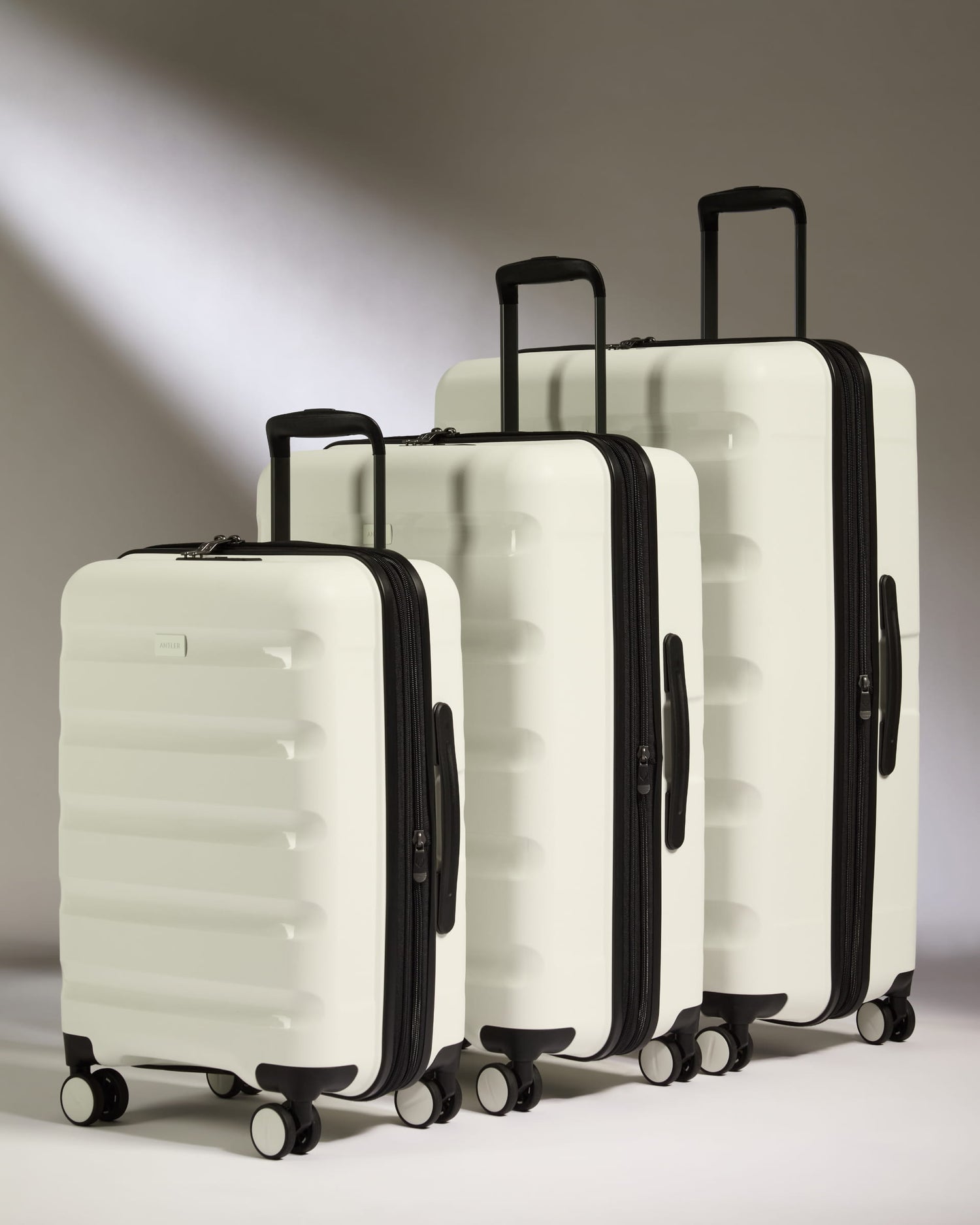 Expandable Cabin Suitcase Set in White - Logo Stripe