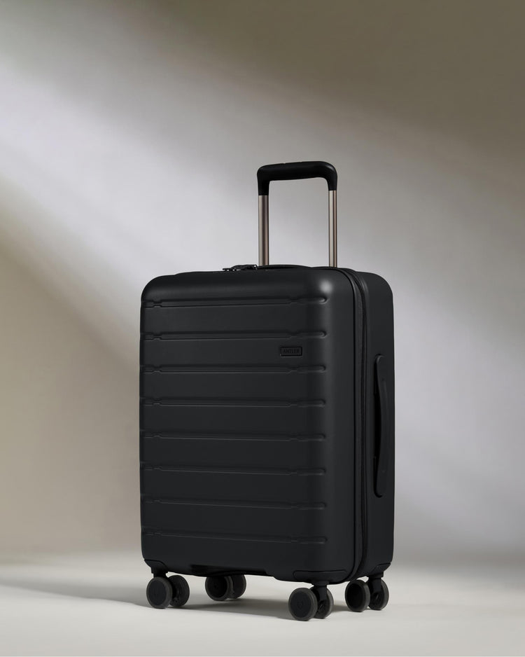 Cabin Suitcase in Midnight Black - Stamford 2.0