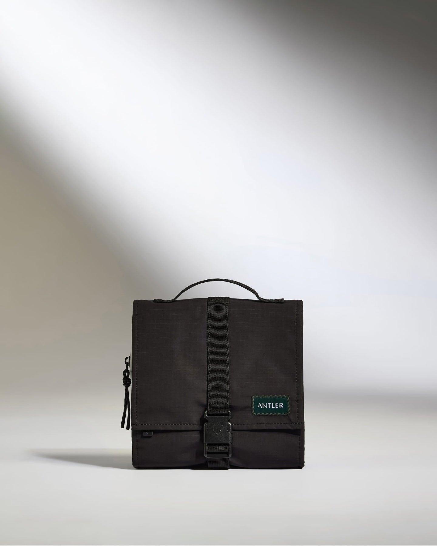 Essential Hanging Wash Bag in Black