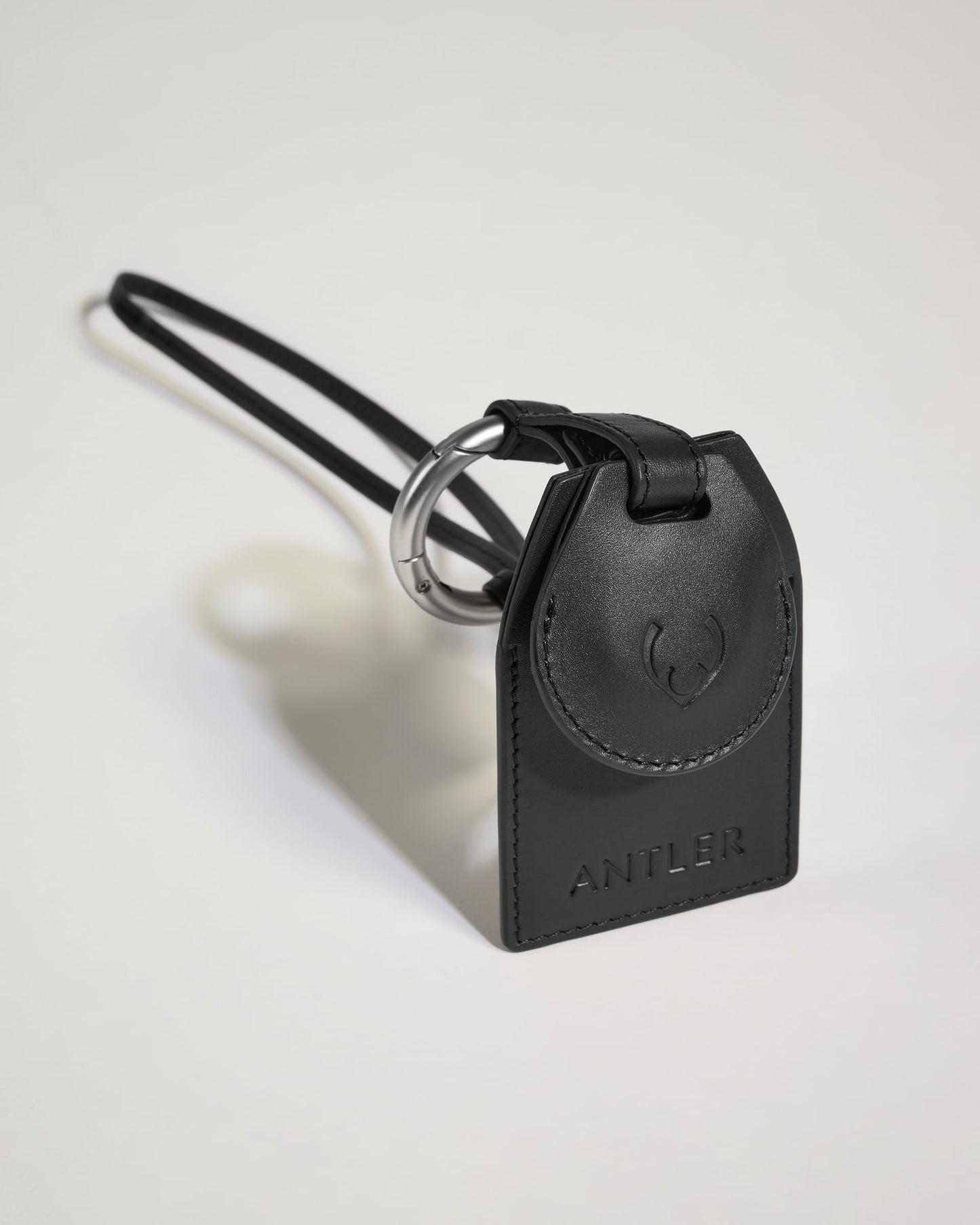 Heritage AirTag Holder & Luggage Tag in Black