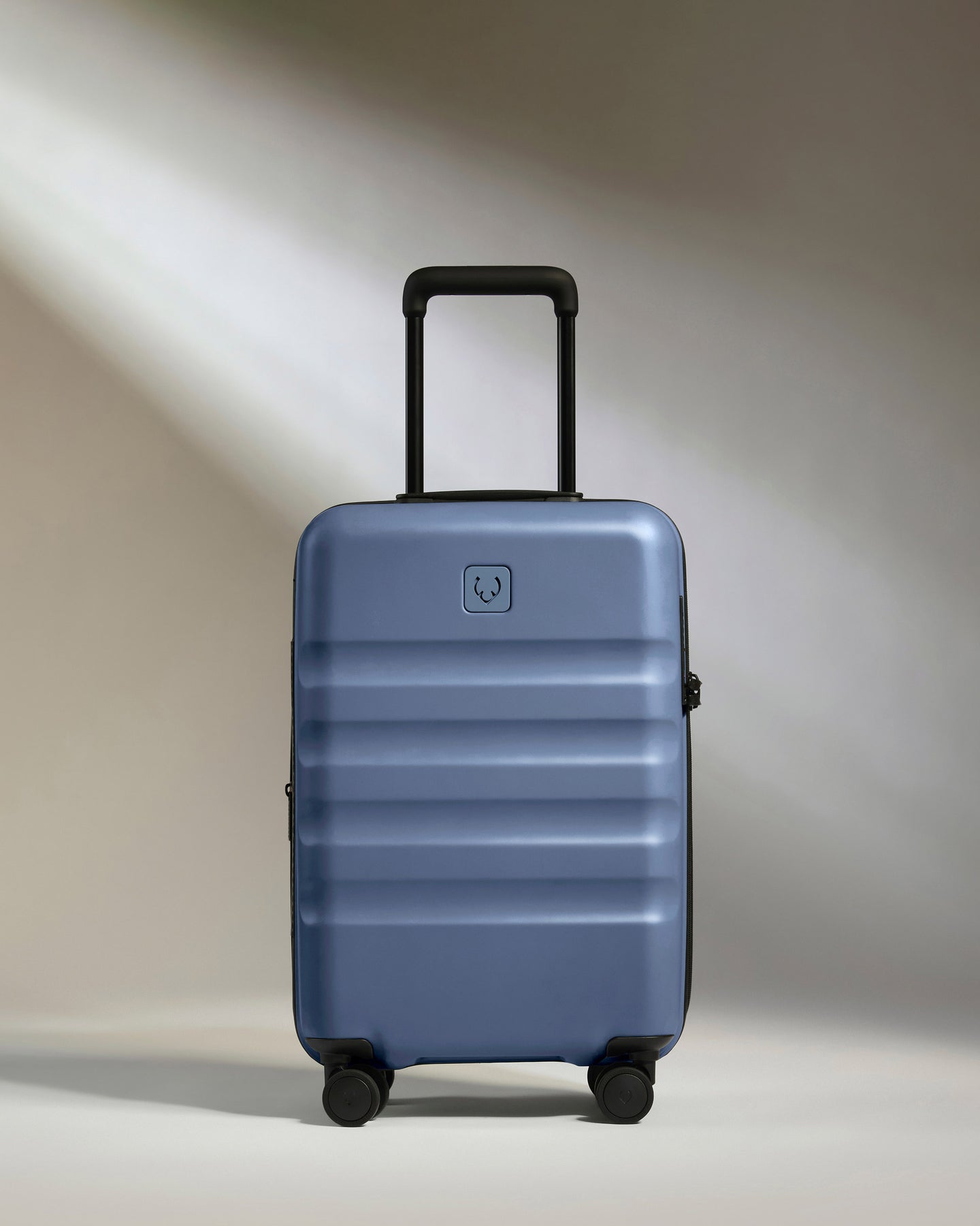 Expandable Cabin Suitcase in Ocean Blue - Icon Stripe