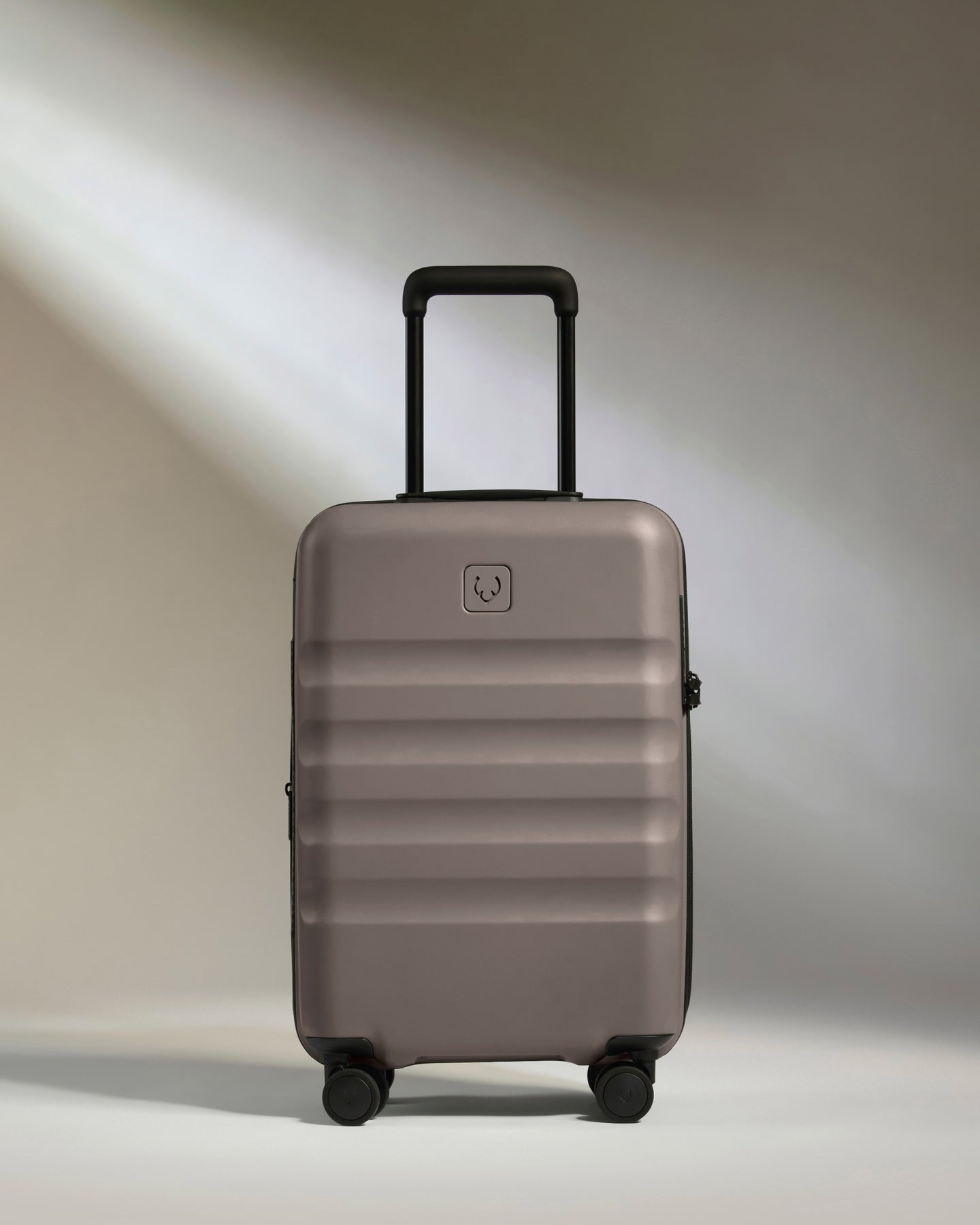 Expandable Cabin Suitcase in Pebble Grey - Icon Stripe
