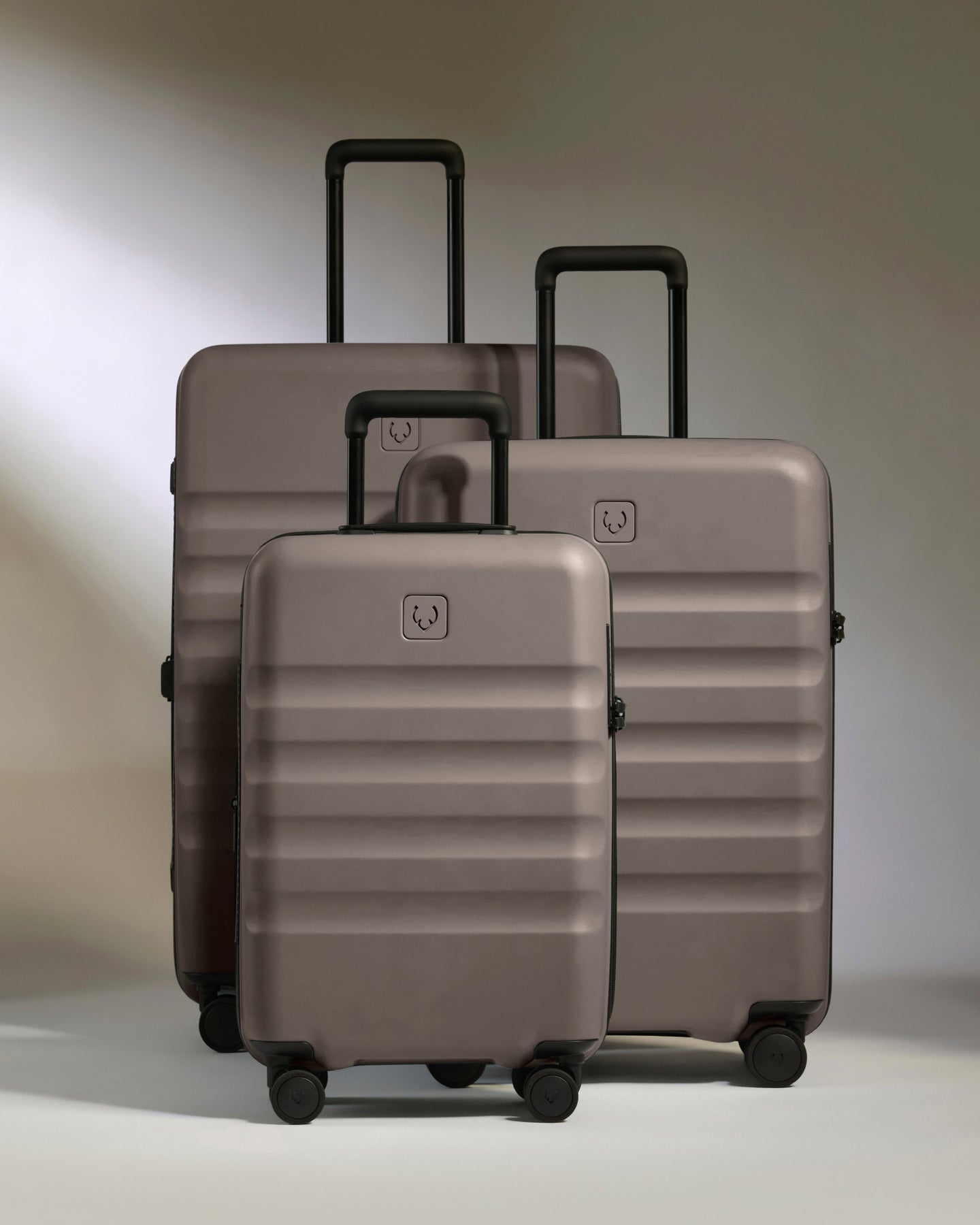 Expandable Cabin Suitcase Set in Pebble Grey - Icon Stripe