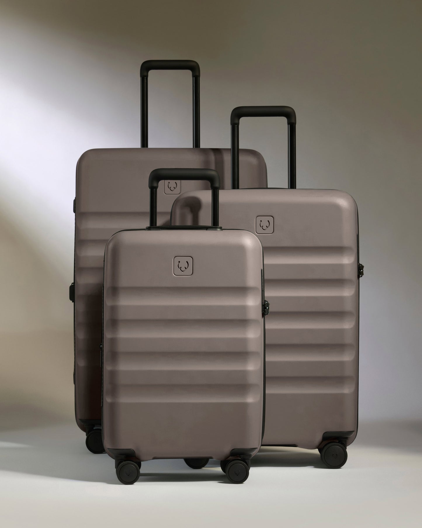 Expandable Cabin Suitcase Set in Pebble Grey - Icon Stripe
