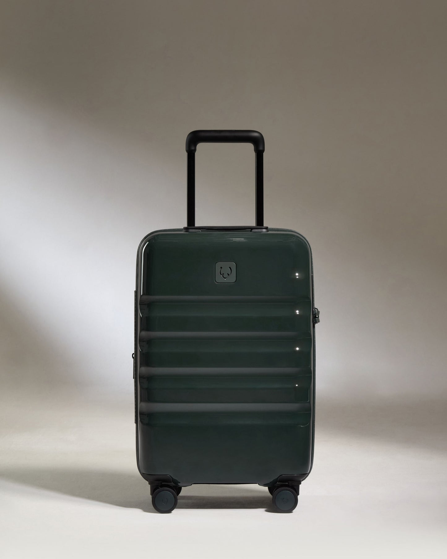 Expandable Cabin Suitcase in Green Gloss - Icon Stripe