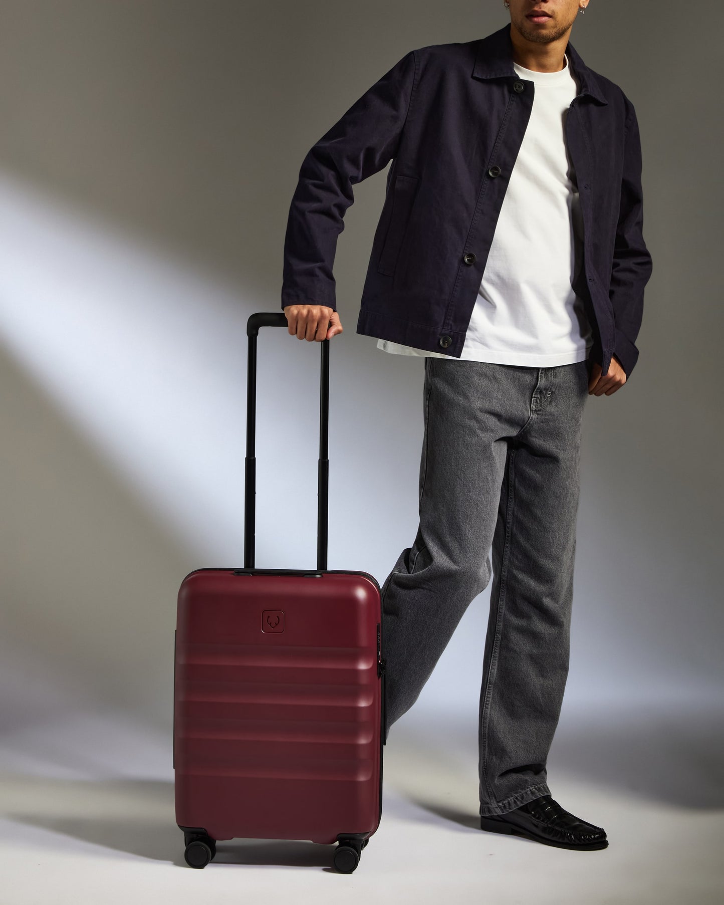 Cabin Suitcase in Cedar Red - Icon Stripe