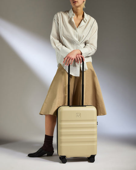 Cabin Suitcase in Dune Yellow - Icon Stripe