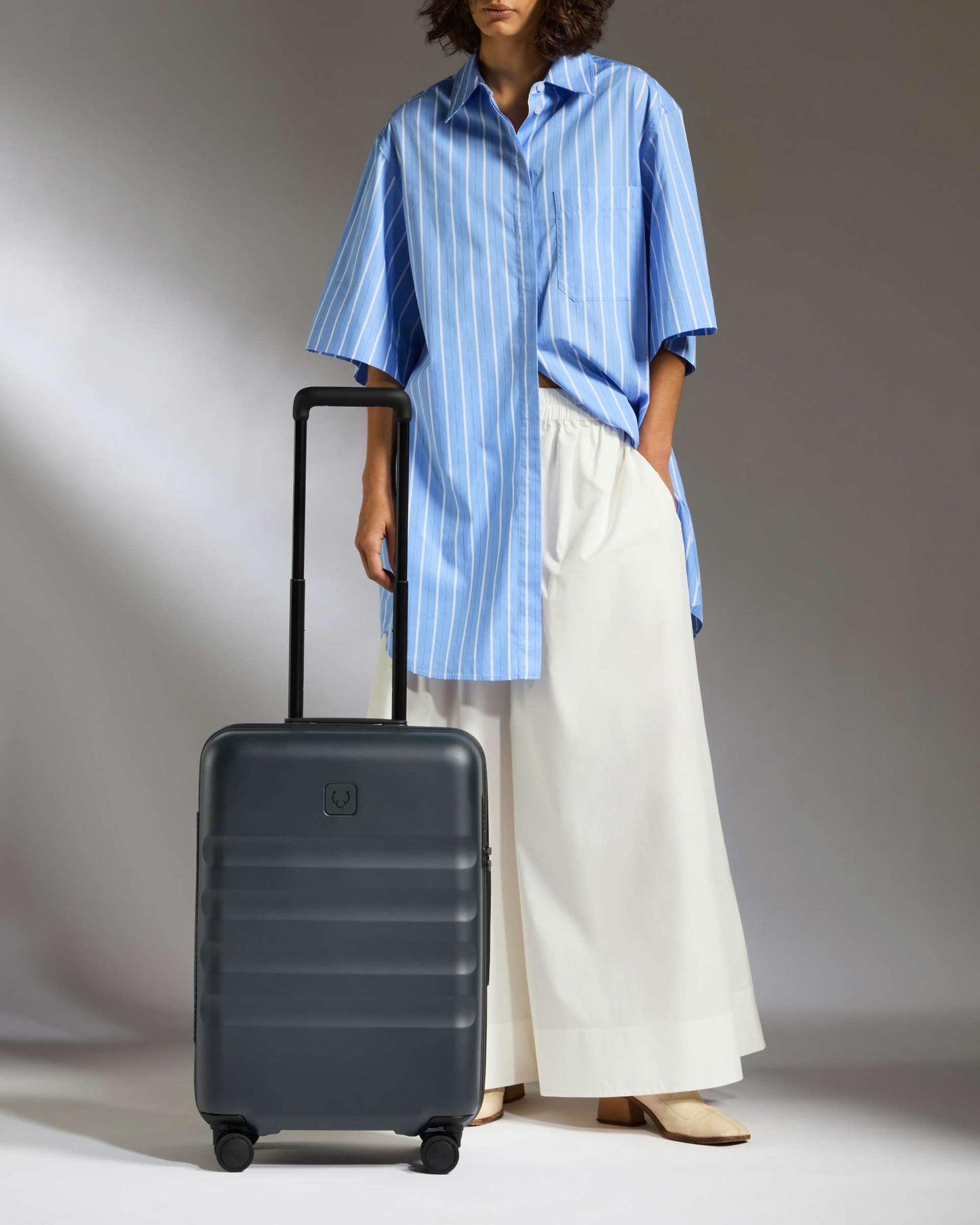 Large Cabin Suitcase in Indigo Blue - Icon Stripe