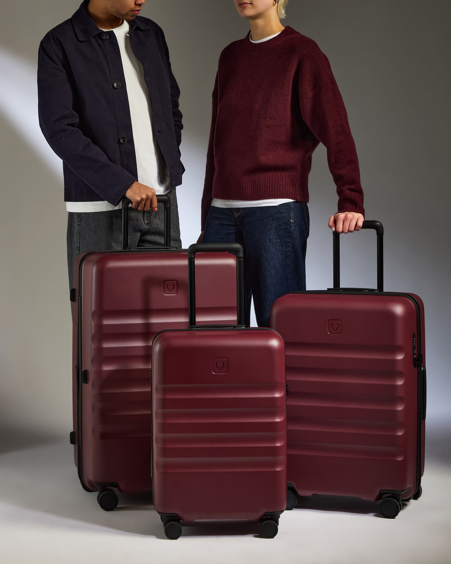 Large Cabin Suitcase Set in Cedar Red - Icon Stripe