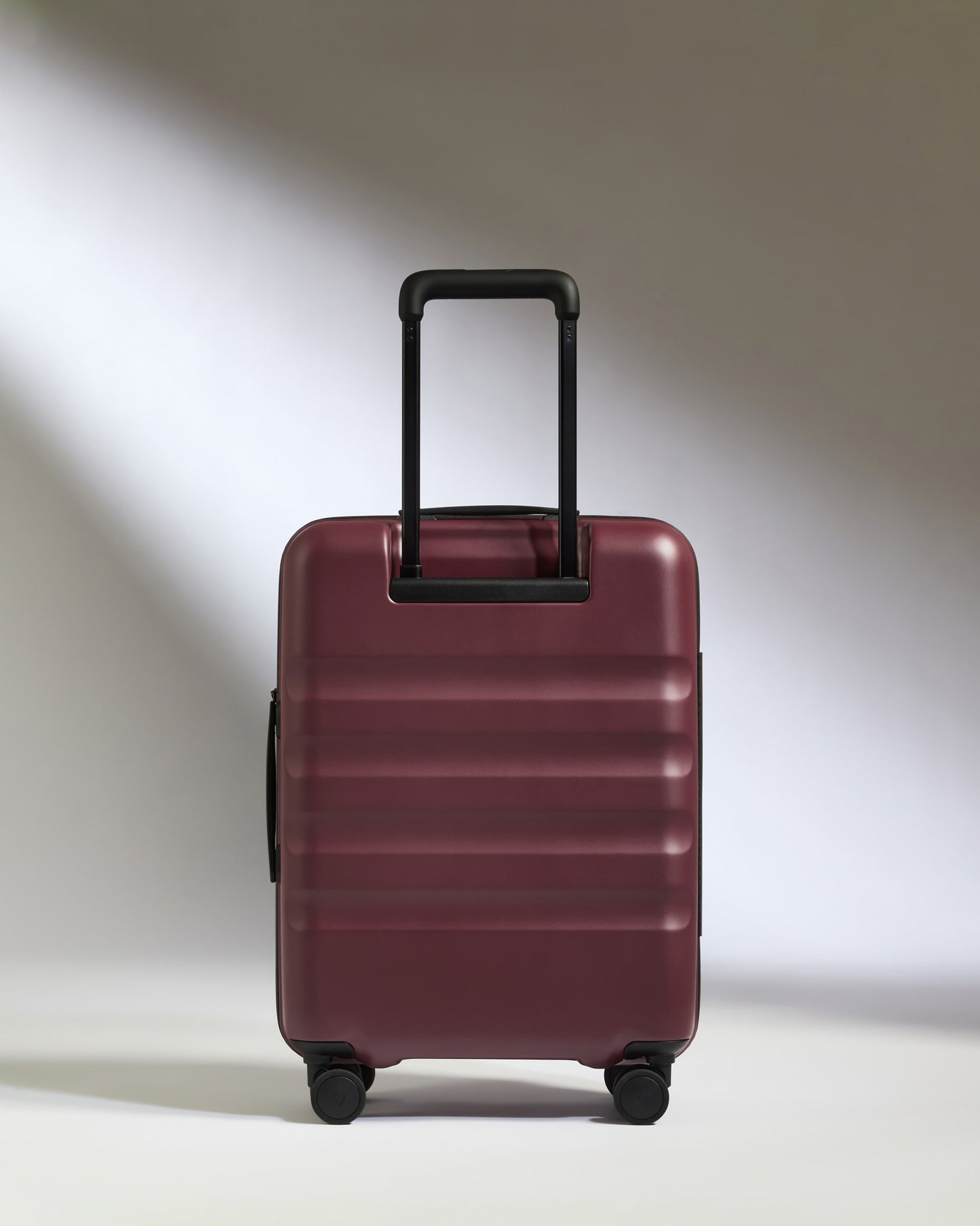Cabin with Pocket Suitcase in Cedar Red - Icon Stripe