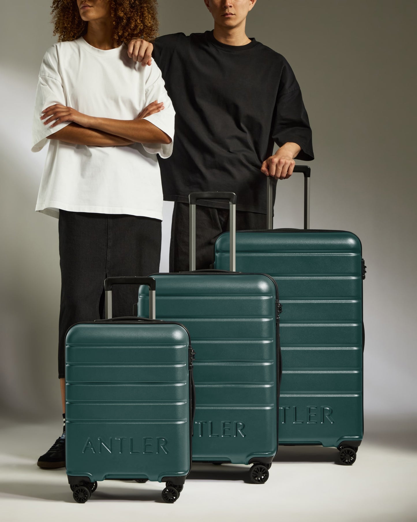 Suitcase Set in Dark Teal - Logo