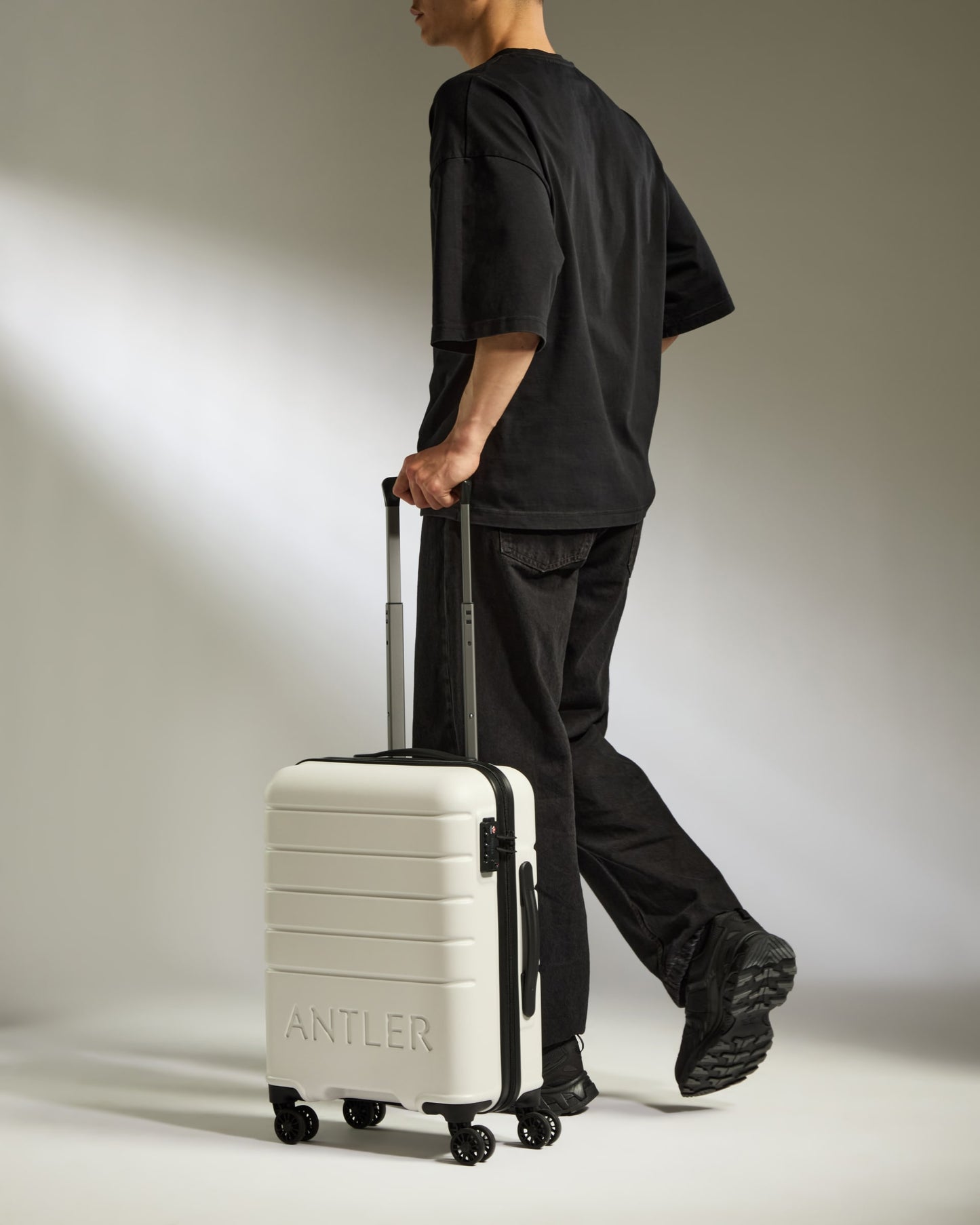 Cabin Suitcase in Arctic White - Logo