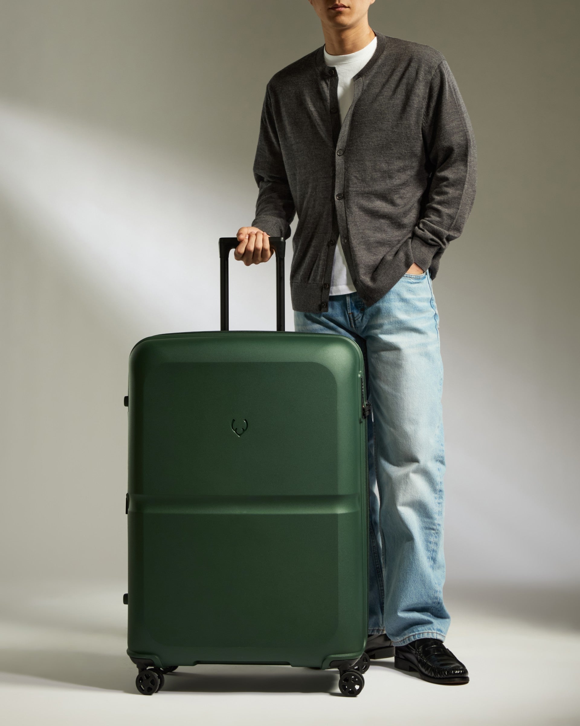 Antler spinner suitcase on sale