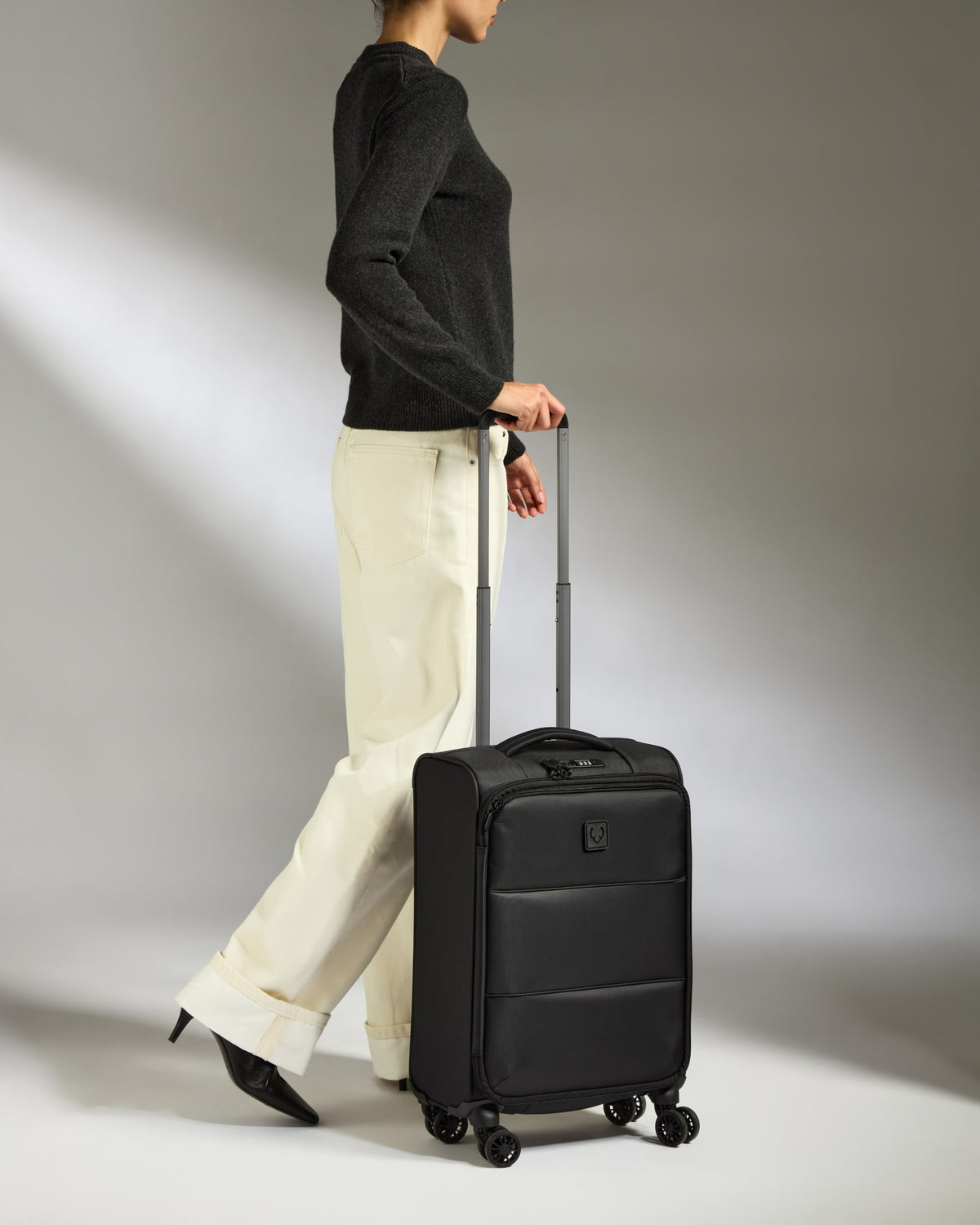 Lightest Cabin Suitcase in Black - Soft Stripe 2.0
