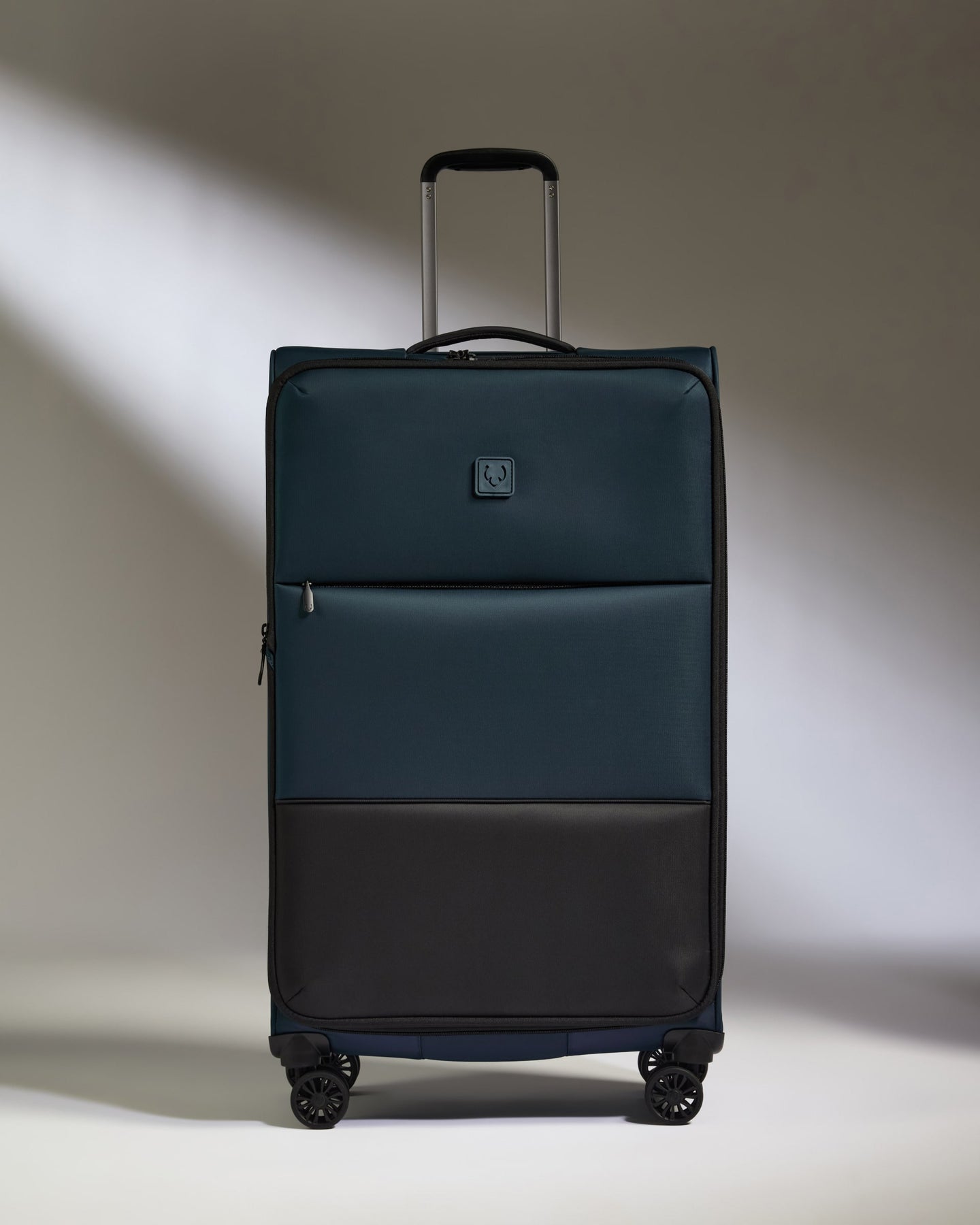 Lightest Large Suitcase in Indigo Blue - Soft Stripe 2.0
