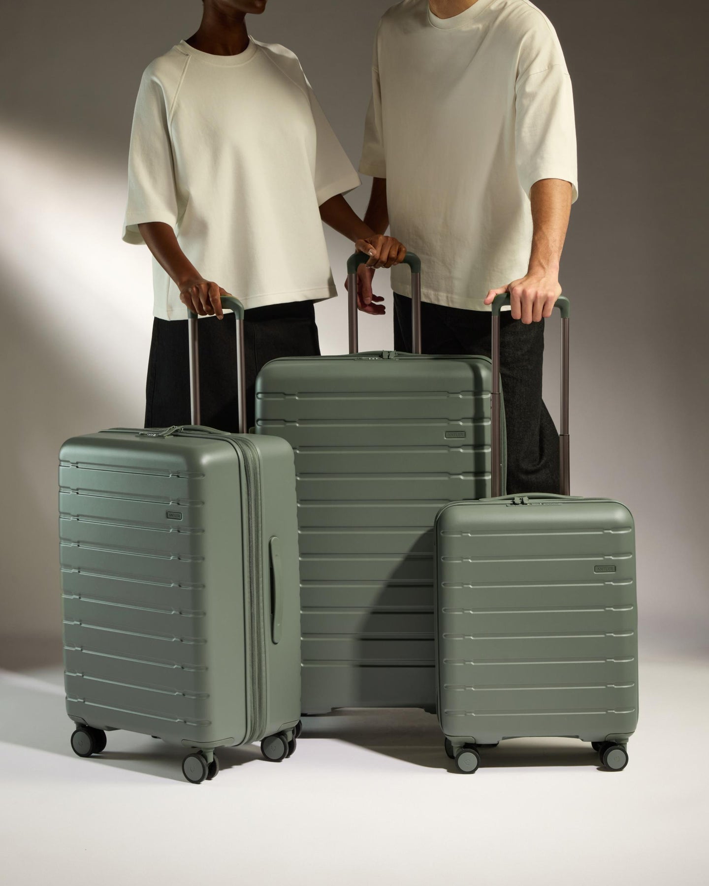 Suitcase Set in Field Green - Stamford 2.0