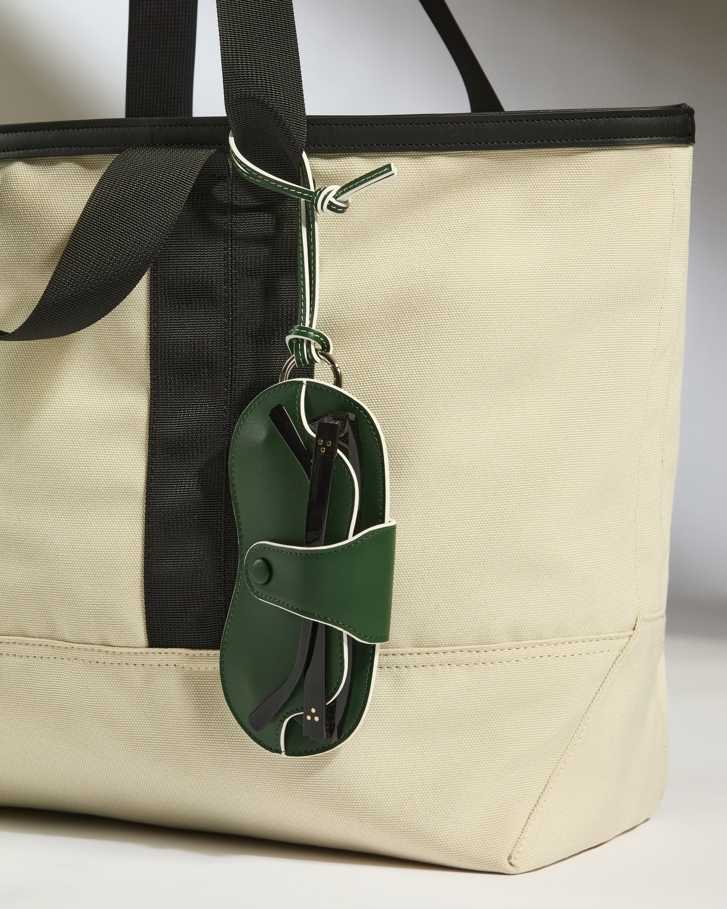 Leather Sunglasses Case in Antler Green - Summer Capsule