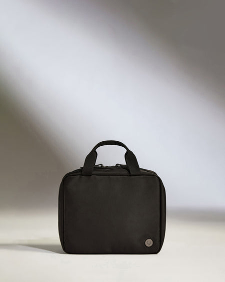 Hanging Wash Bag in Black - Chelsea