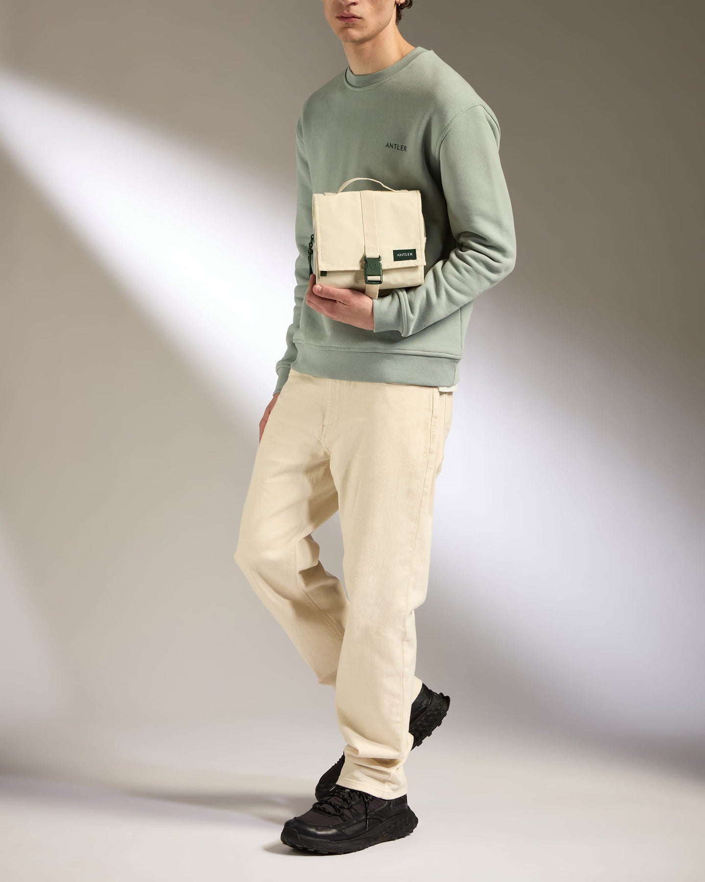 Essential Hanging Wash Bag in Stone