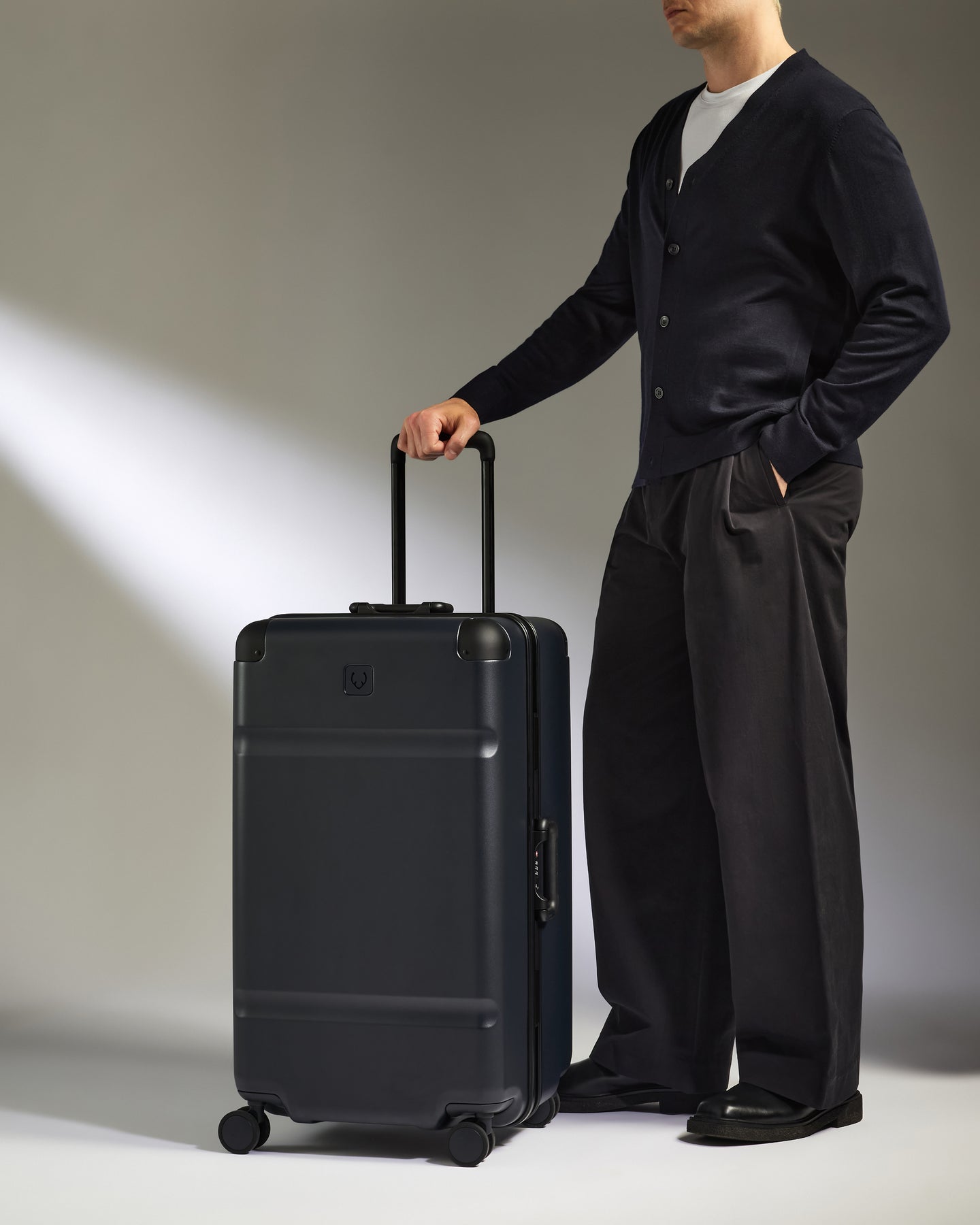 Trunk Suitcase in Basalt Navy - Heritage Stripe
