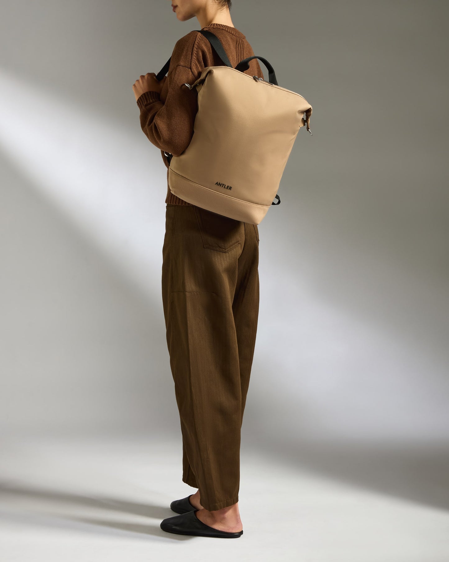 Icon 2-in-1 Tote Backpack in Sand