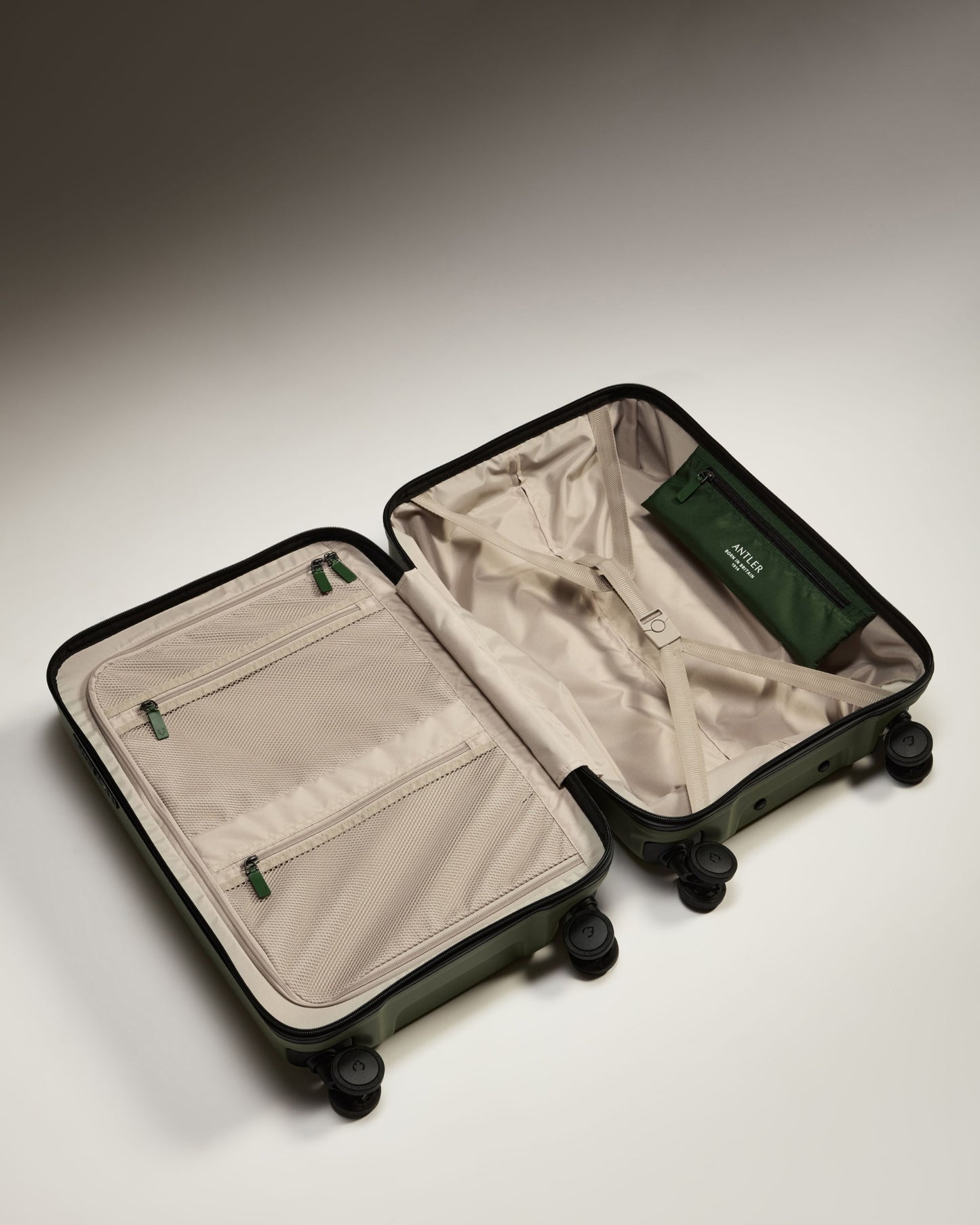 Large Cabin Suitcase in Fern Green - Icon Stripe