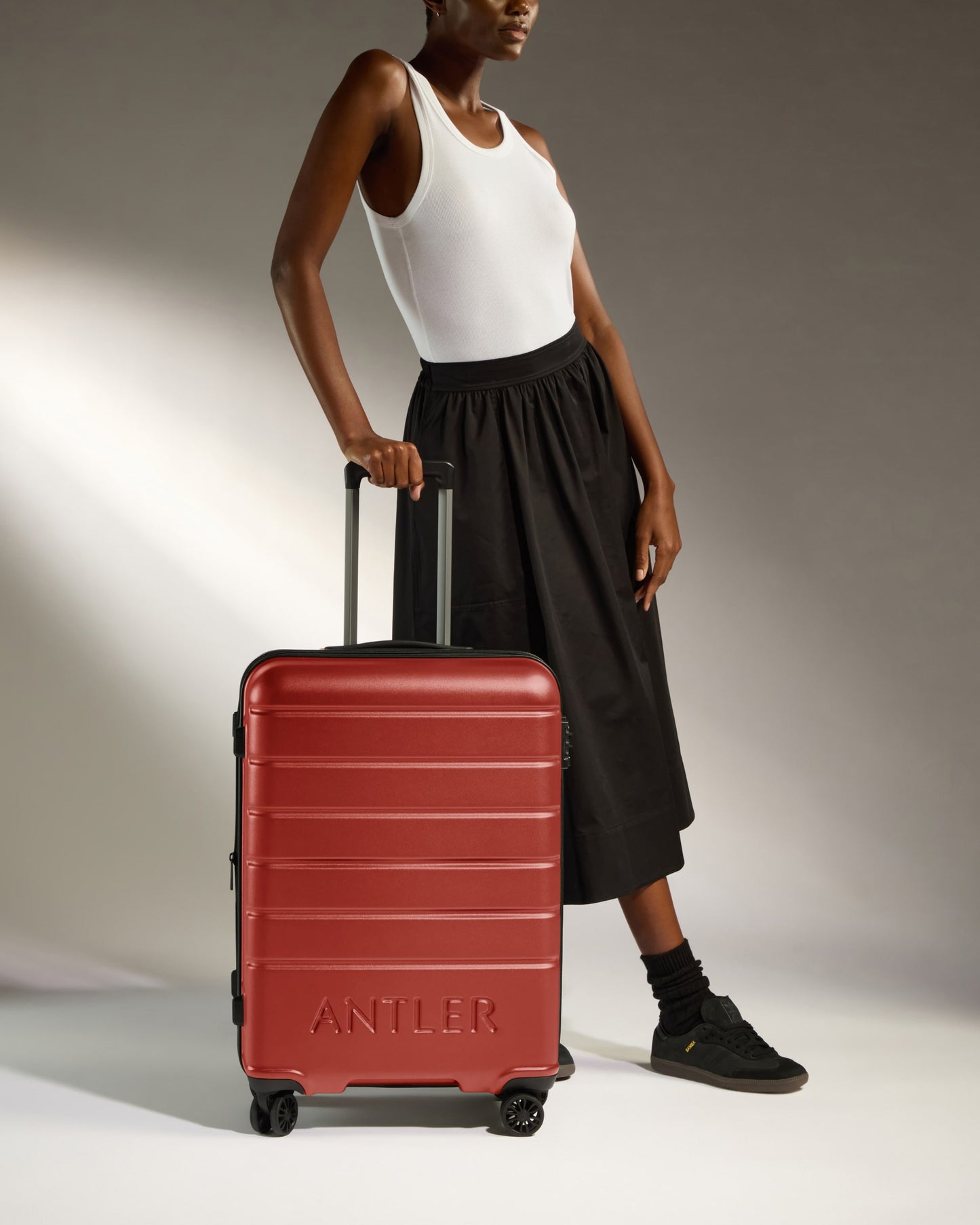 Medium Suitcase in Red Orange - Logo