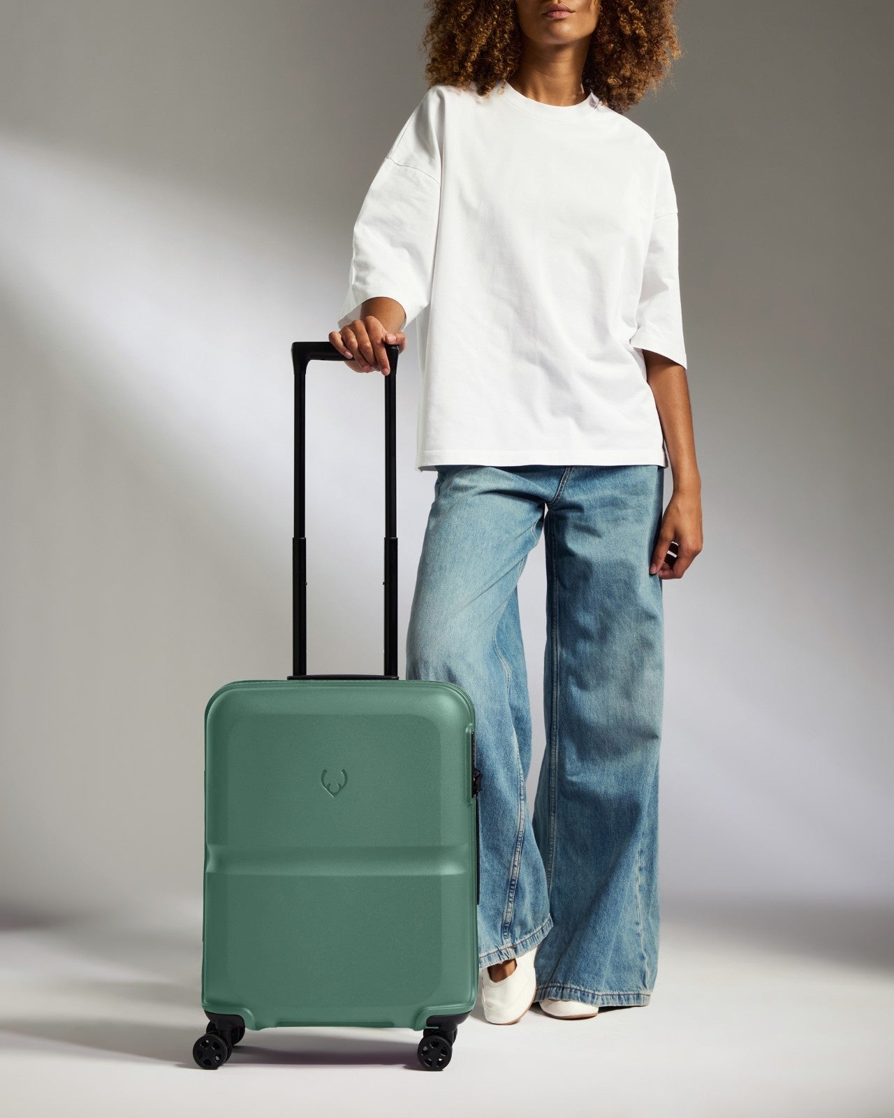 Cabin Suitcase in Seagrass Green - Single Stripe