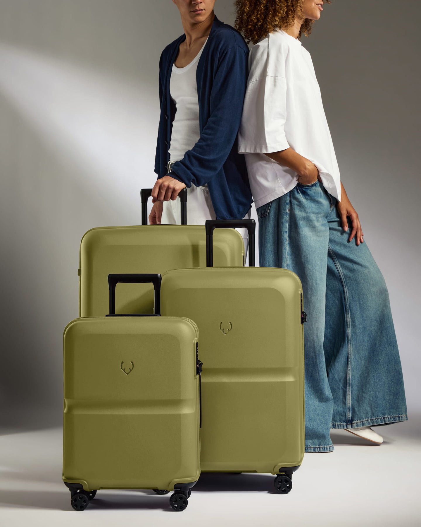 Suitcase Set in Reed Green- Single Stripe