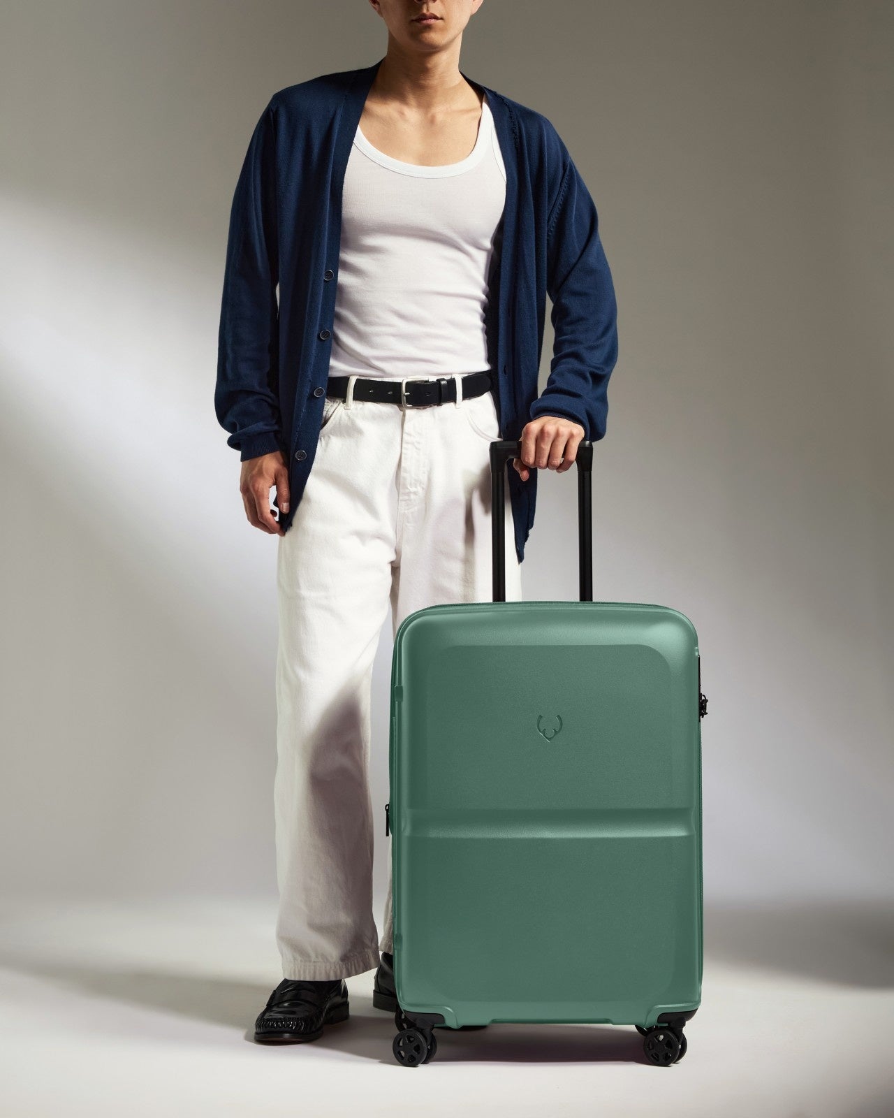 Medium Suitcase in Seagrass Green - Single Stripe