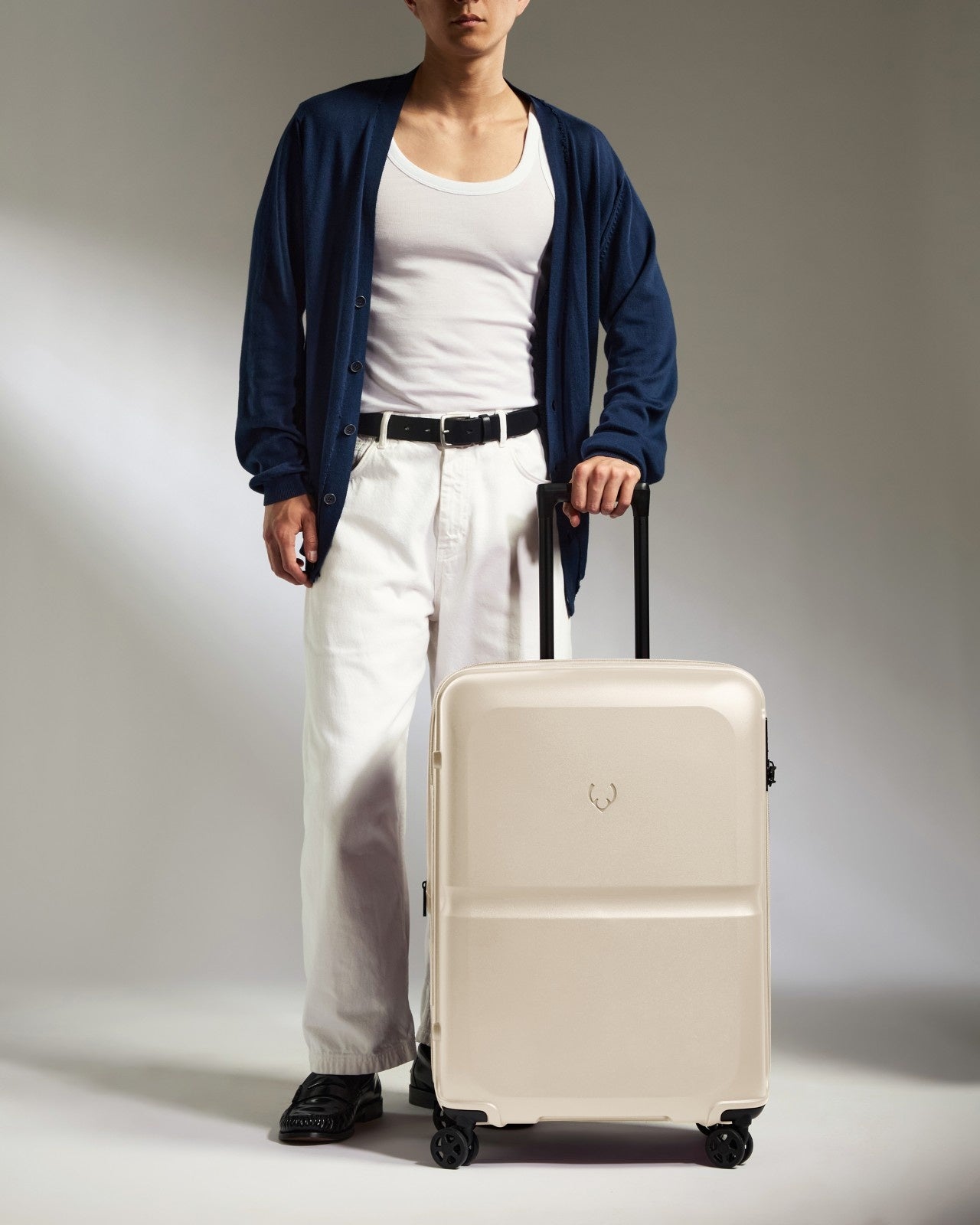 Medium Suitcase in Wheat Beige - Single Stripe